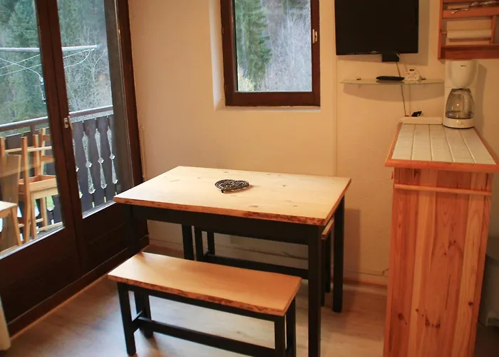 Perce Neige For 4 People דירה *